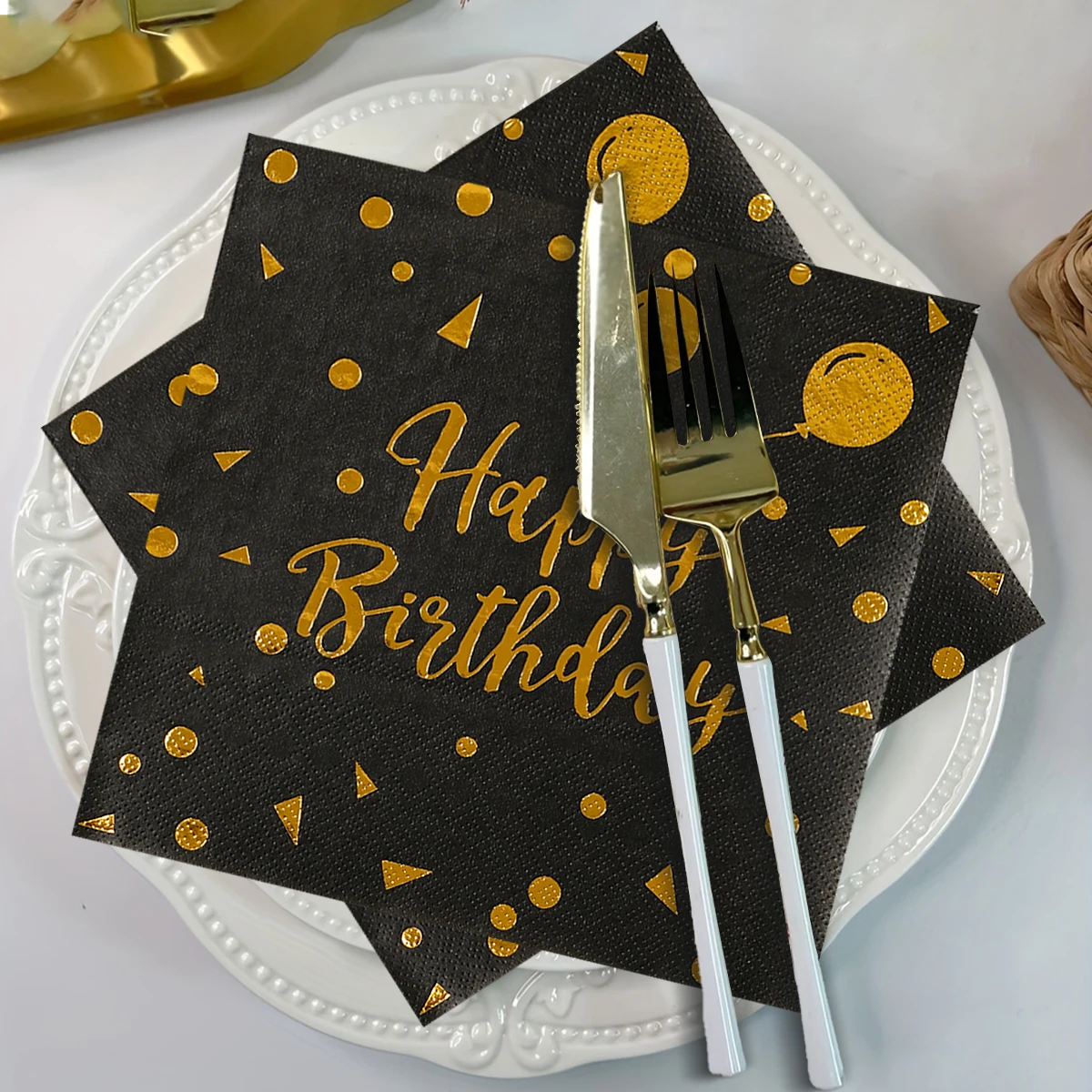 أدوات مائدة للاستعمال مرة واحدة لعيد الميلاد السعيد باللون الأسود والذهبي، مناديل ورقية لتزيين حفلات أعياد الميلاد ومستلزمات الذكرى السنوية لأعياد الميلاد للبالغين