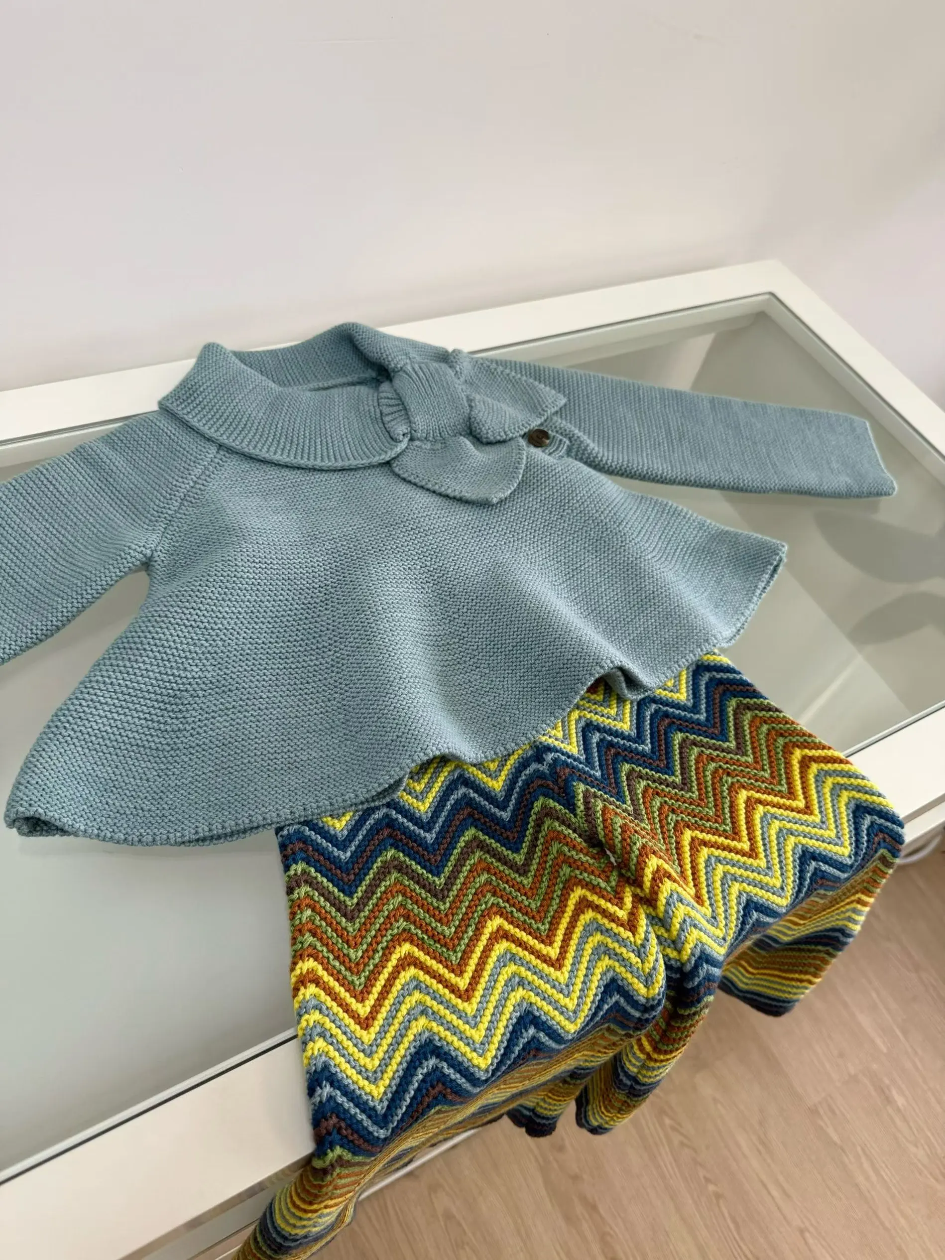 أطقم سترات وبنطلون للأطفال من m&p aw25 للأولاد والبنات ملابس خارجية متماسكة لطيفة