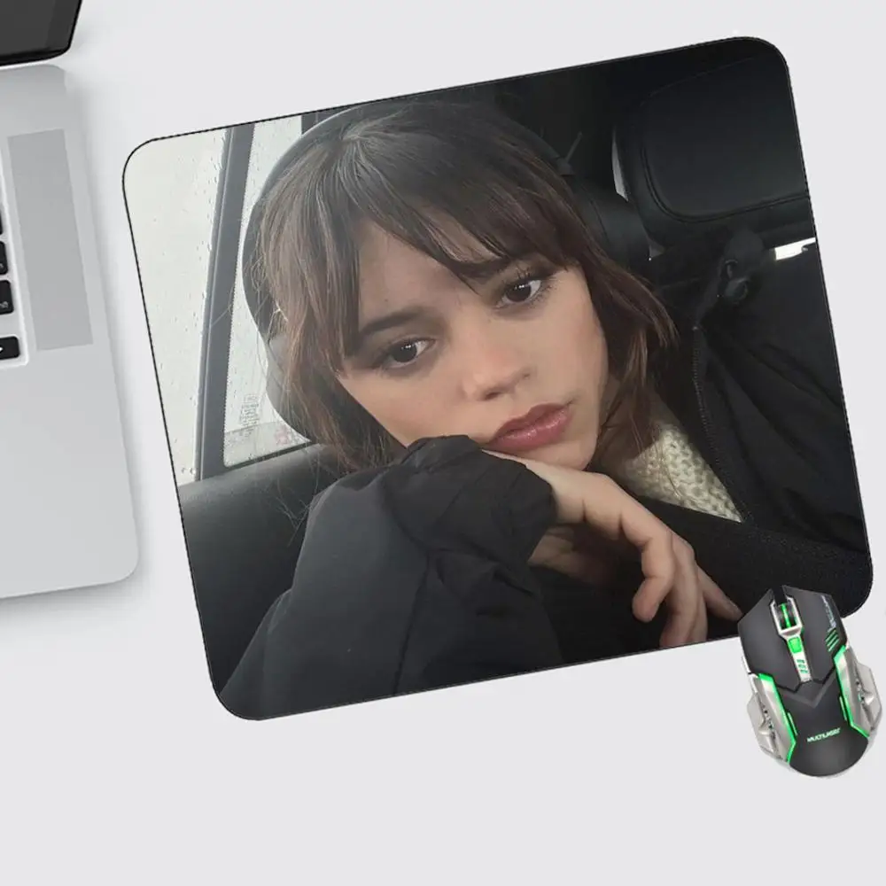 

Jenna Ortega Mouse Pad Small Gaming Accessories Keyboard Computer Offices Desk Mat Pc Gamer Non-slip Rubber Mousepad