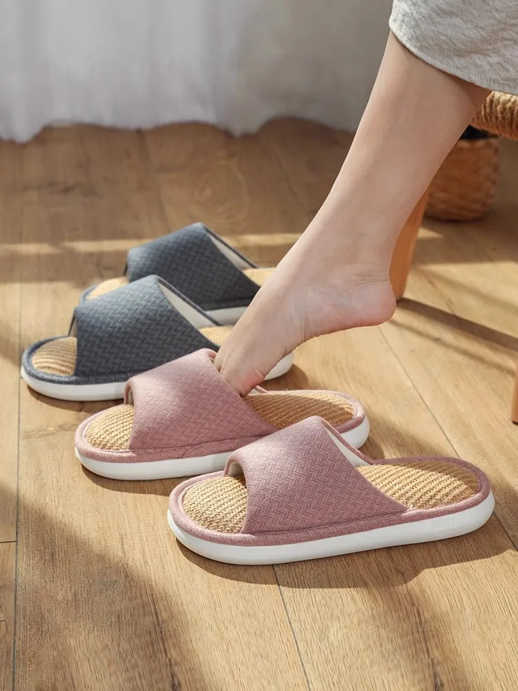 

Linen Slippers for Men And Women Breathable Absorbent Anti Slip Soft Bot Home Use Summer Slippers Couple Slippers