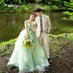 Vestido de novia sencillo de tul suave, traje de novia de línea A con cuello en V, hecho A medida, color verde, Corea