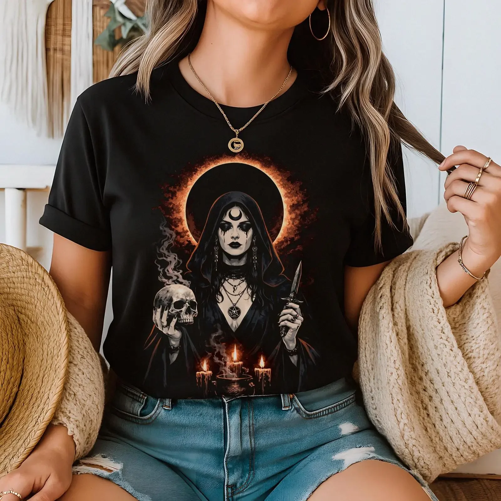 Black Moon Priestess T Shirt Dark Goddess Occult Ritual Power Shadow Work Identity Witchy vintage Washed homme