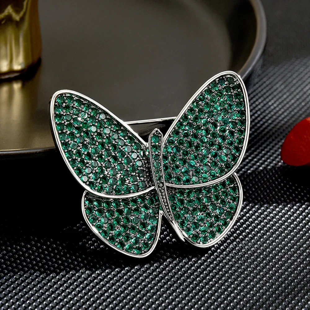 Classic Jewelry Butterfly Brooches Vintage Pins Rhinestone Delicate Brooch for Women Wedding Bridal Gift Dress Accessories