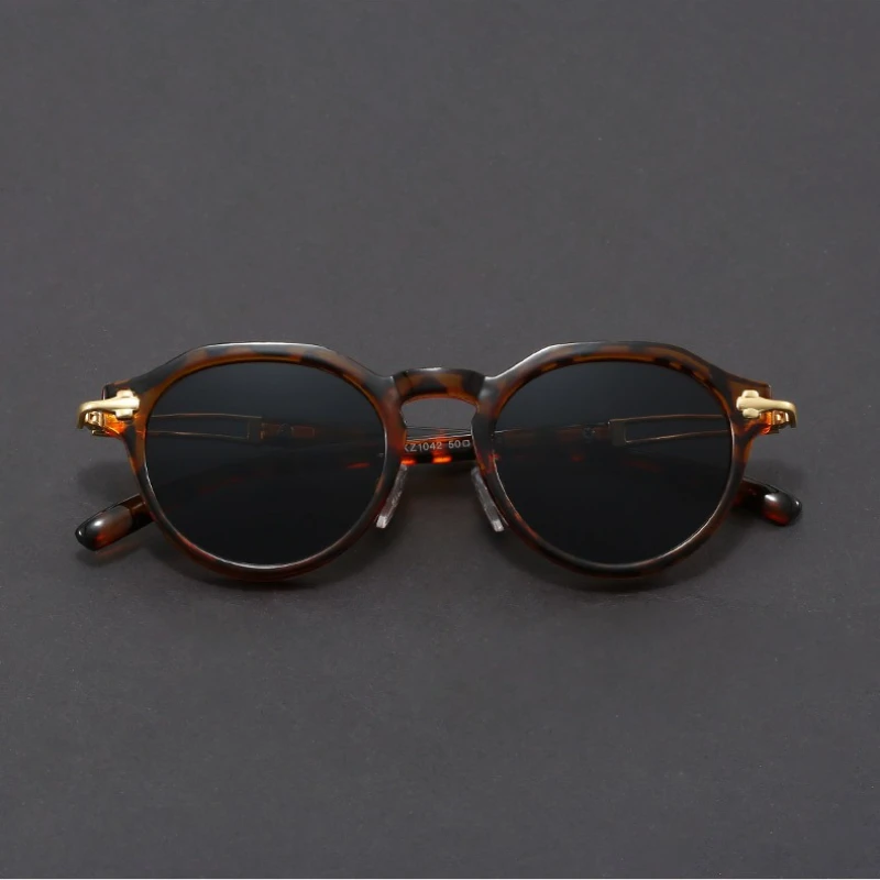 

2025 Vintage Retro Square UV400 Sunglasses Men Women Sunglasses Outdoor Travel Sunglass Man Round Eyeglasses Gafas De Sol Hombre