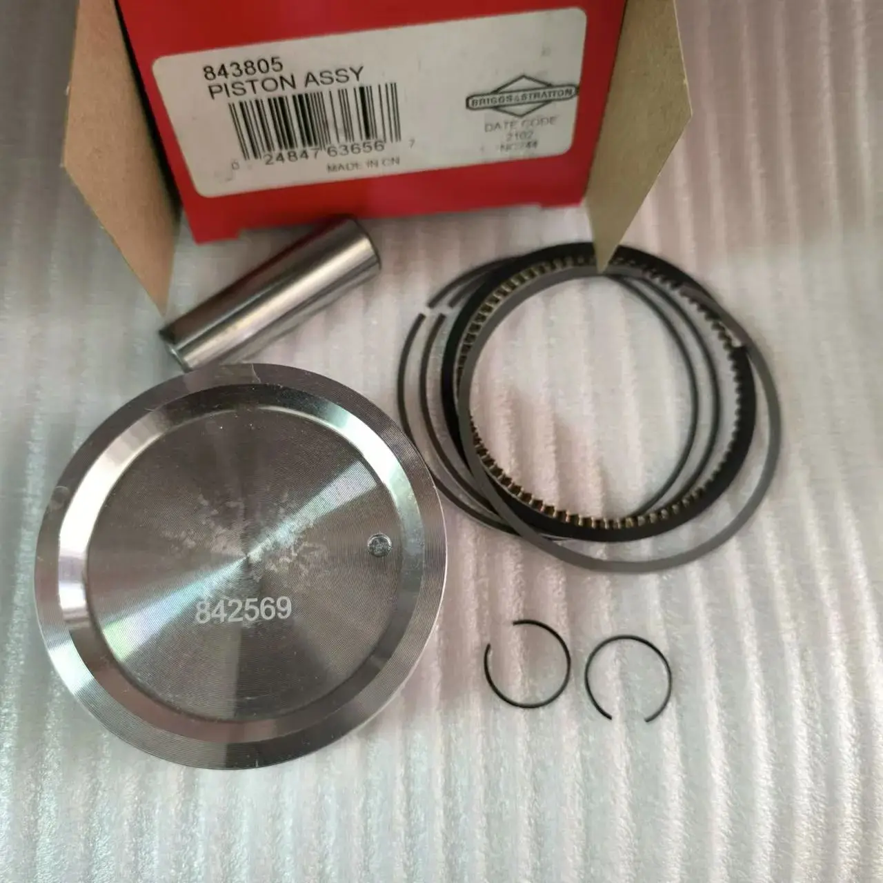 

843805 842569 поршень ASSY FIT 385446 385447 385777 386447 386777 389447