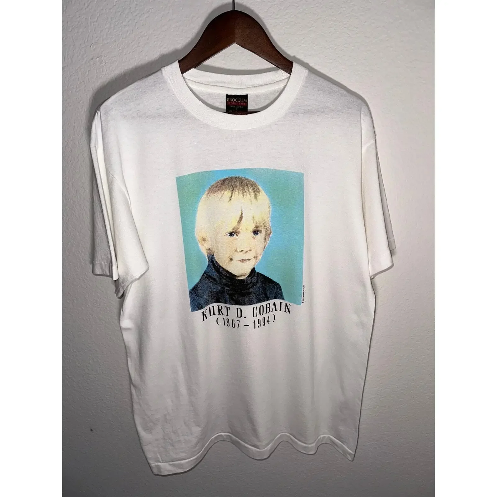 Kurt Cobain (1967-1994) Memorial Vintage Reprint T-shirt Brockum Tag