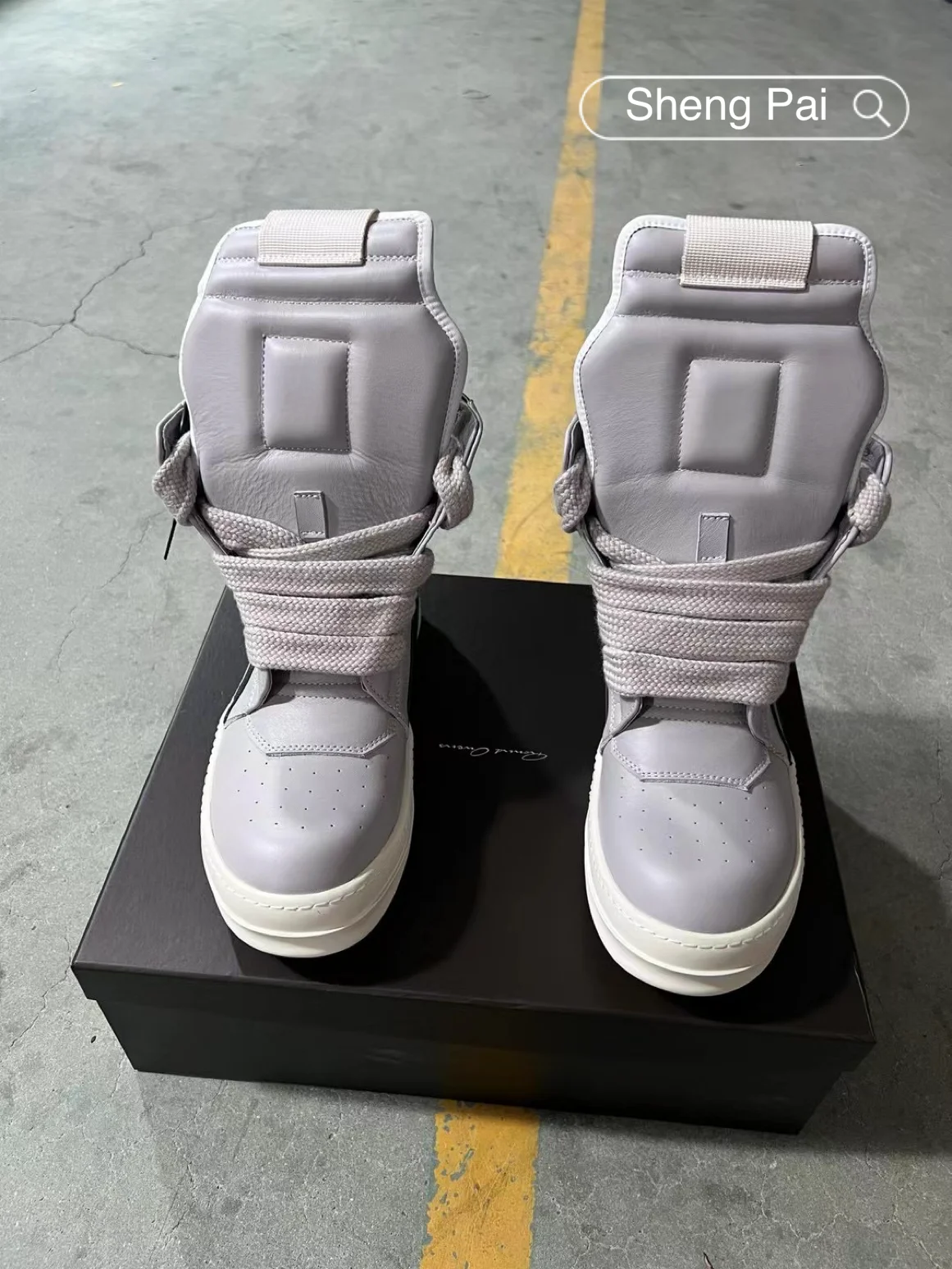 

Boots Men's High Top Inverted Triangle Leather Rick Light Grey High Quality Women's Sneakers Owens Men's Lace-up Casual Shoes