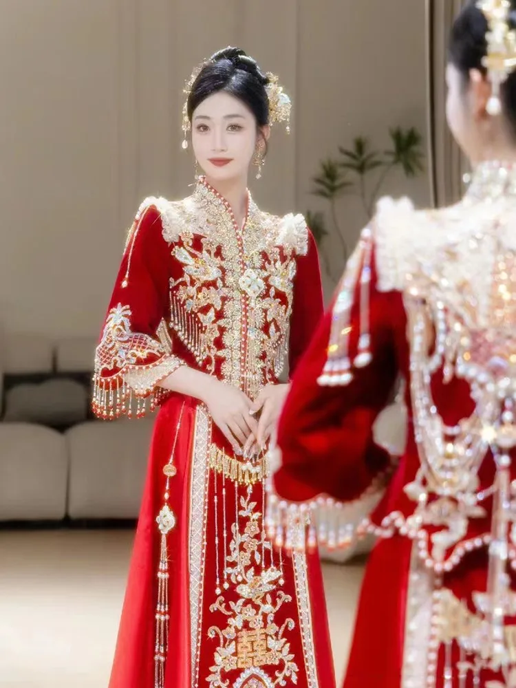 New Chinese-style red velvet wedding dress luxurious bridal gown dragon and Phoenix