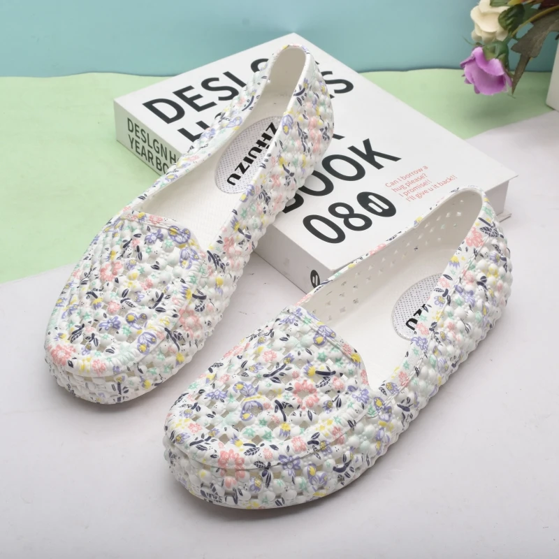 

Summer Women's Flat Print Slip-On Mom Hollow Plastic oes Soft Bot Anti-Slip Casual Women's Sandals Comfortable Low Cut