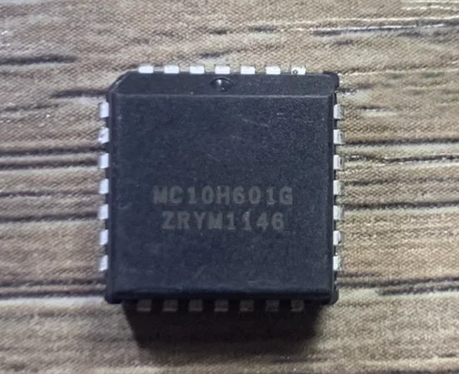 IC NEW 100%    MC10H601G  PLCC28    Brand new genuine product