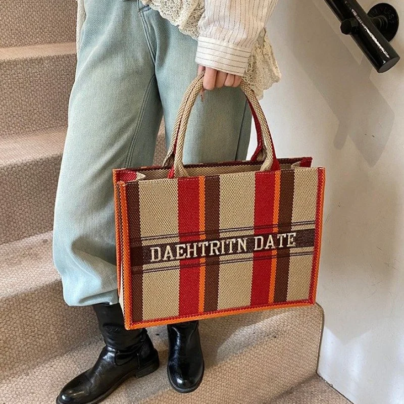 

Повседневная женская сумка-хобо из холщового материала, мягкая и легкая, идеально подходящая для повседневного ношения и активного отдыха