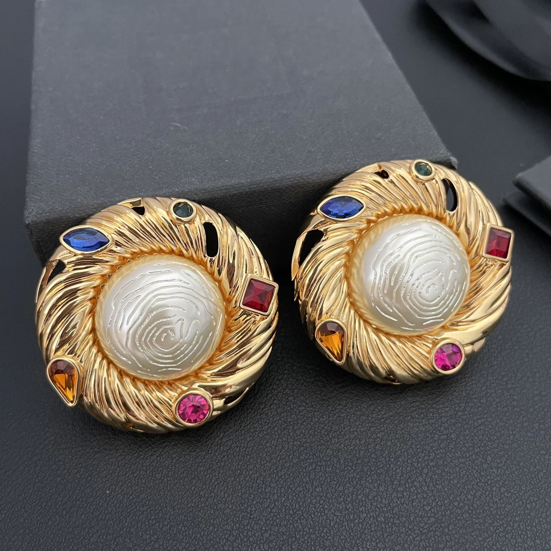 Europe Vintage Designer Big Pearl Gold Ear Clip Earrings Women Top Quality Charm Luxury Jewelry Trend