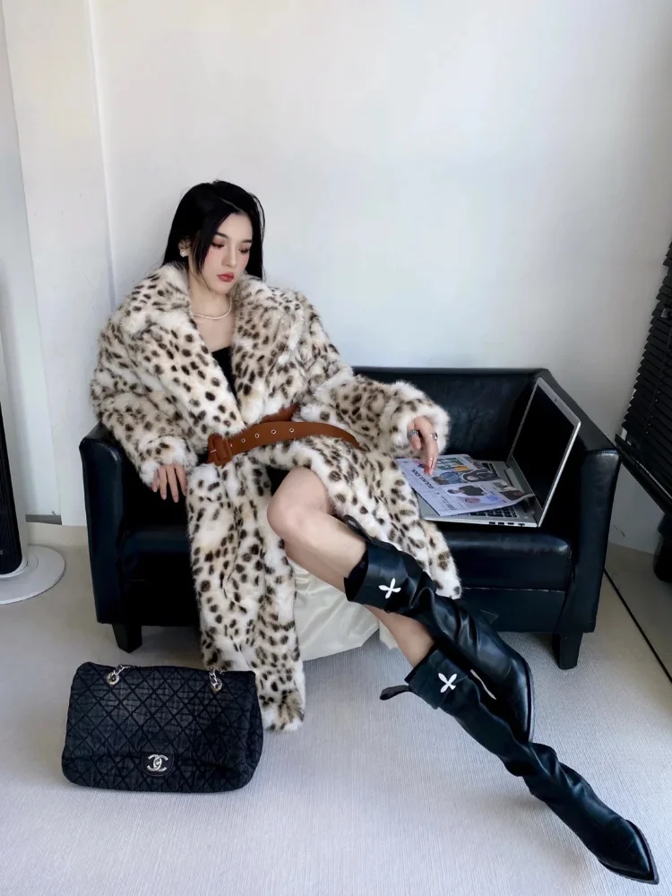 

Роскошная длинная куртка с леопардовым принтом и воротником с лацканами, шикарное повседневное теплое пальто с длинными рукавами, новинка 2025, осень-зима, одежда из искусственного меха