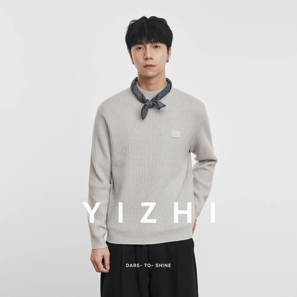 

Модный мужской повседневный свитер с воротником-стойкой, зима 2025, новый удобный мягкий пуловер с нашивками и длинными рукавами, топ