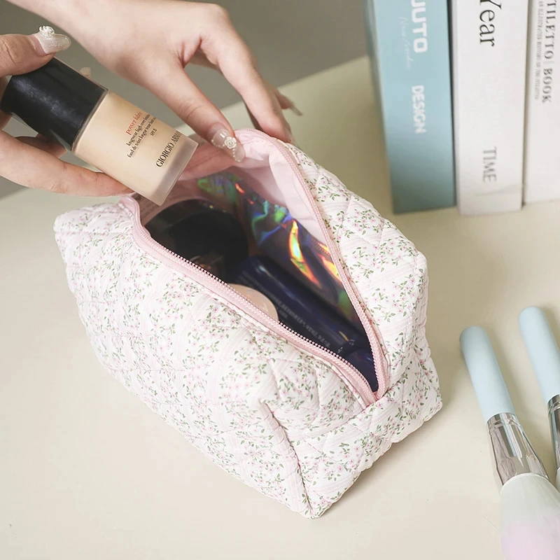 Tas Makeup portabel motif bunga cantik, tas penyimpanan Makeup dengan ritsleting gadis manis manis bepergian kapasitas besar