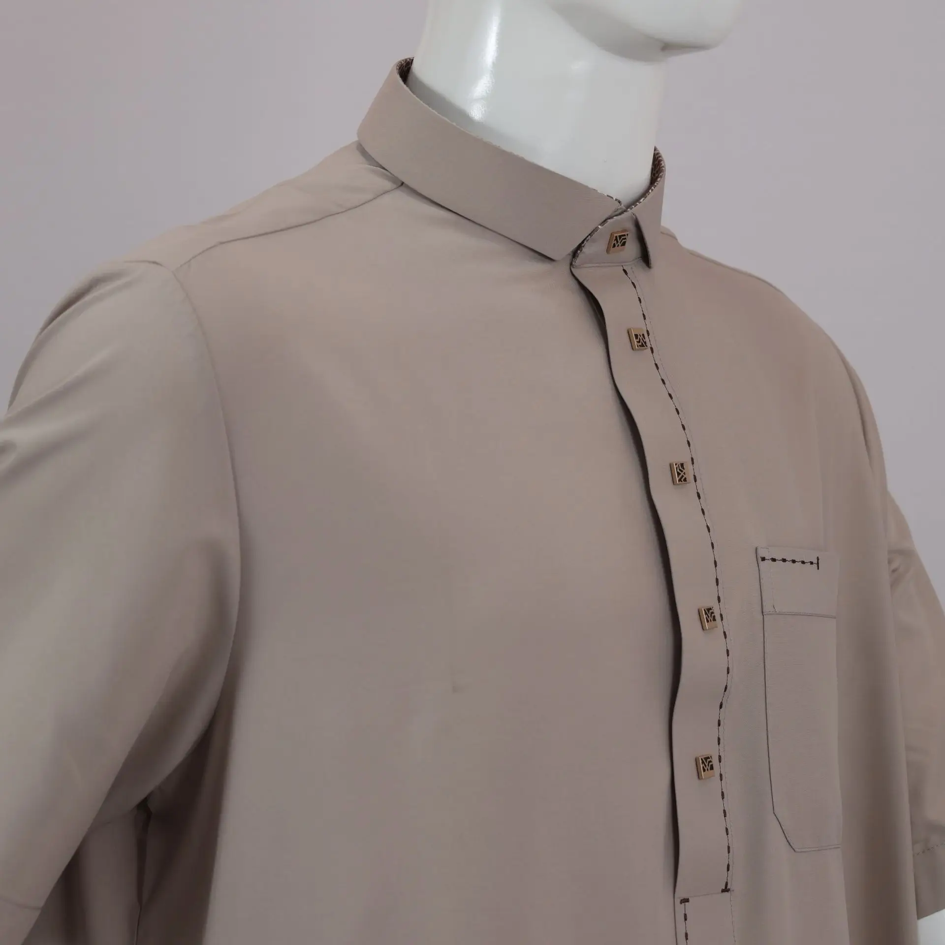 Abito lungo musulmano Colletto con risvolto da uomo Jubba Thobe Casual Jubba Thobe Islam Abbigliamento Daffah Dishdasha Abaya Caftano Abbigliamento Arabo