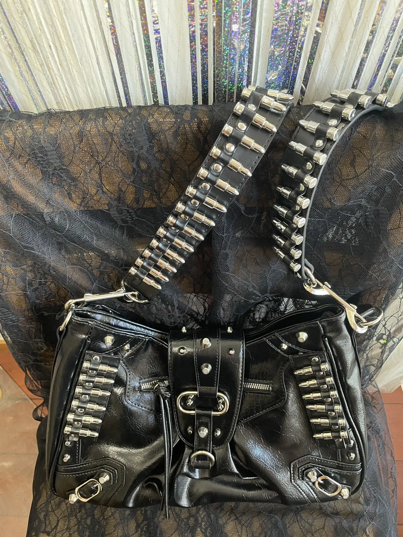 Gothic Riveted Motorcycle Shoulder Bag for Women Y2K Punk Large Capacity Bullets Crossbody Bag Black Faux Leather Messager Bag