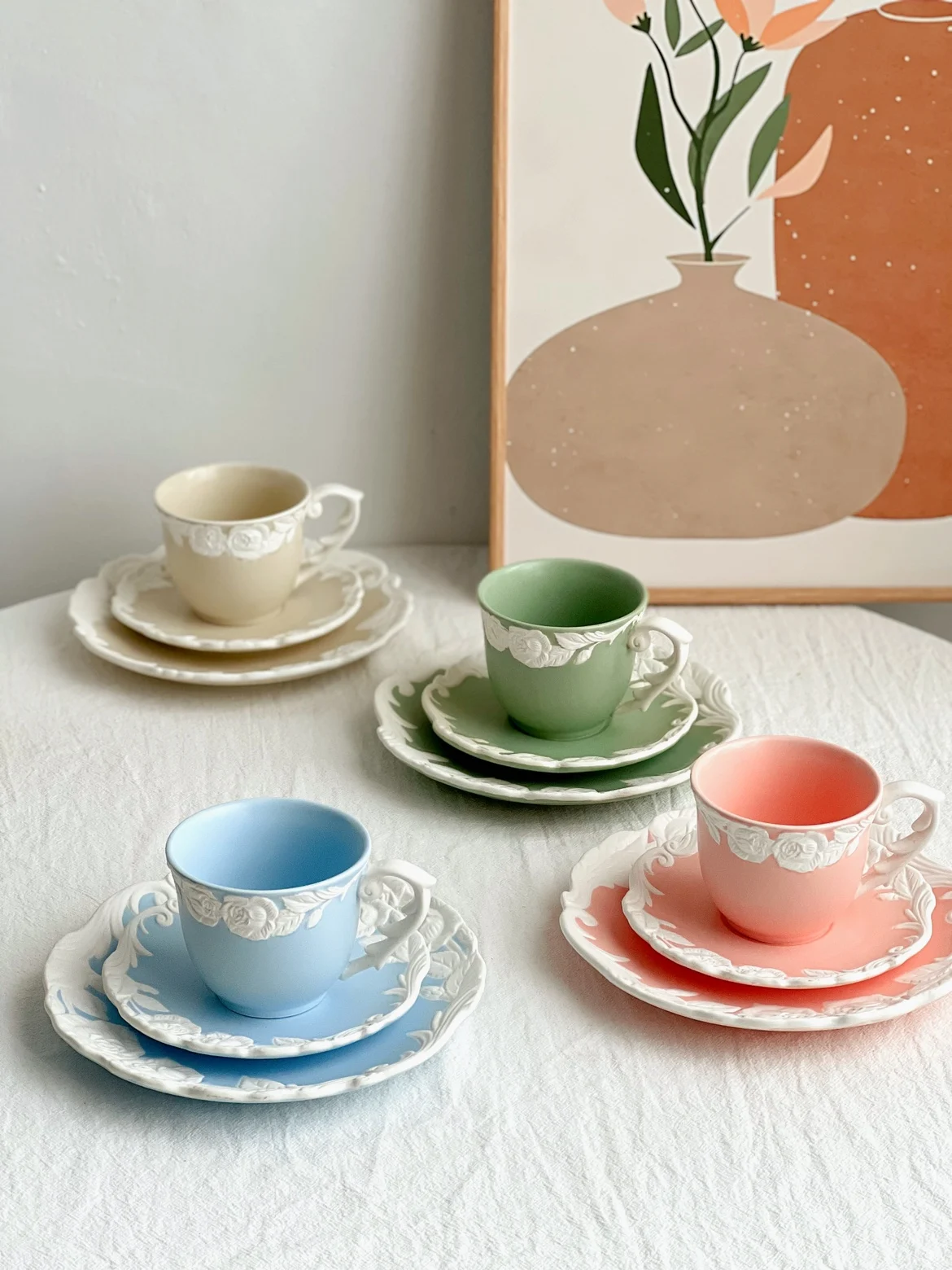 

A set of matte relief rose mosaic retro color ceramic coffee cups