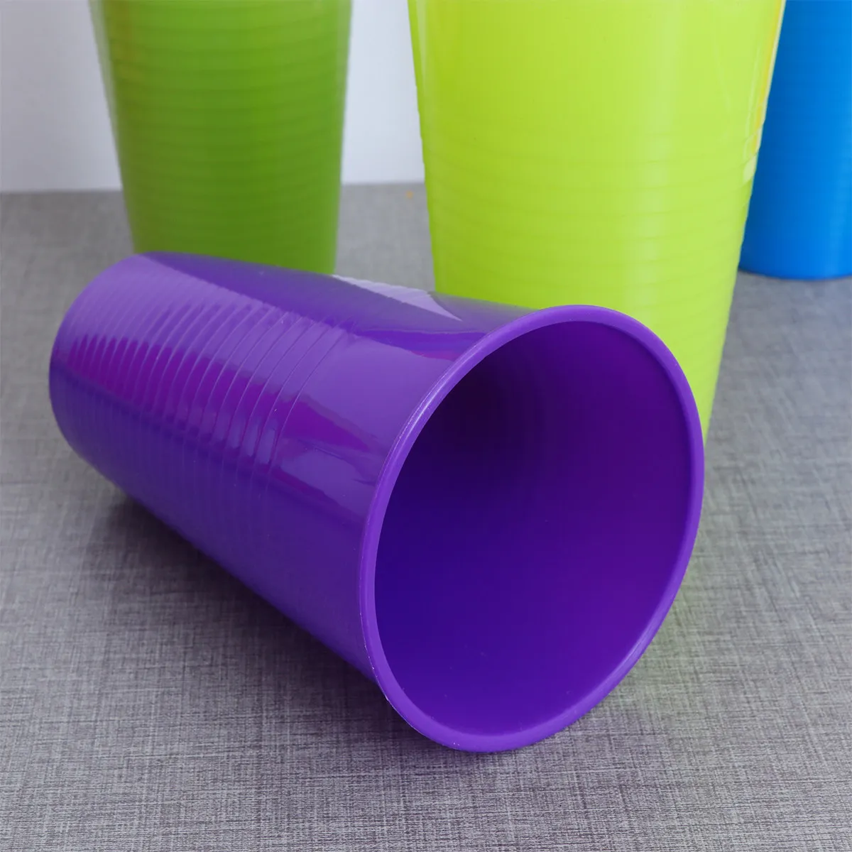 12Pcs Anti-Slip Plastic Party Cups Reusable Colorful Drinking Glasses for Home Restaurant Picnic Beer Juice Water Use