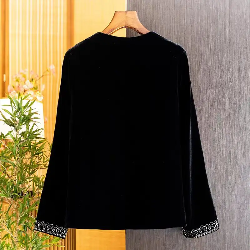 Jesienny płaszcz damski w nowym chińskim stylu, z jedwabiu i aksamitu, z wykwintnymi zdobieniami z koralików w kształcie motyli, zapinany na jeden guzik, rozmiary S-XL