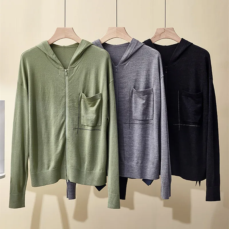 بدلة نسائية غير رسمية جديدة للربيع والصيف مع قلنسوة وبنطلون من الصوف الحريري المطرز مكون من قطعتين