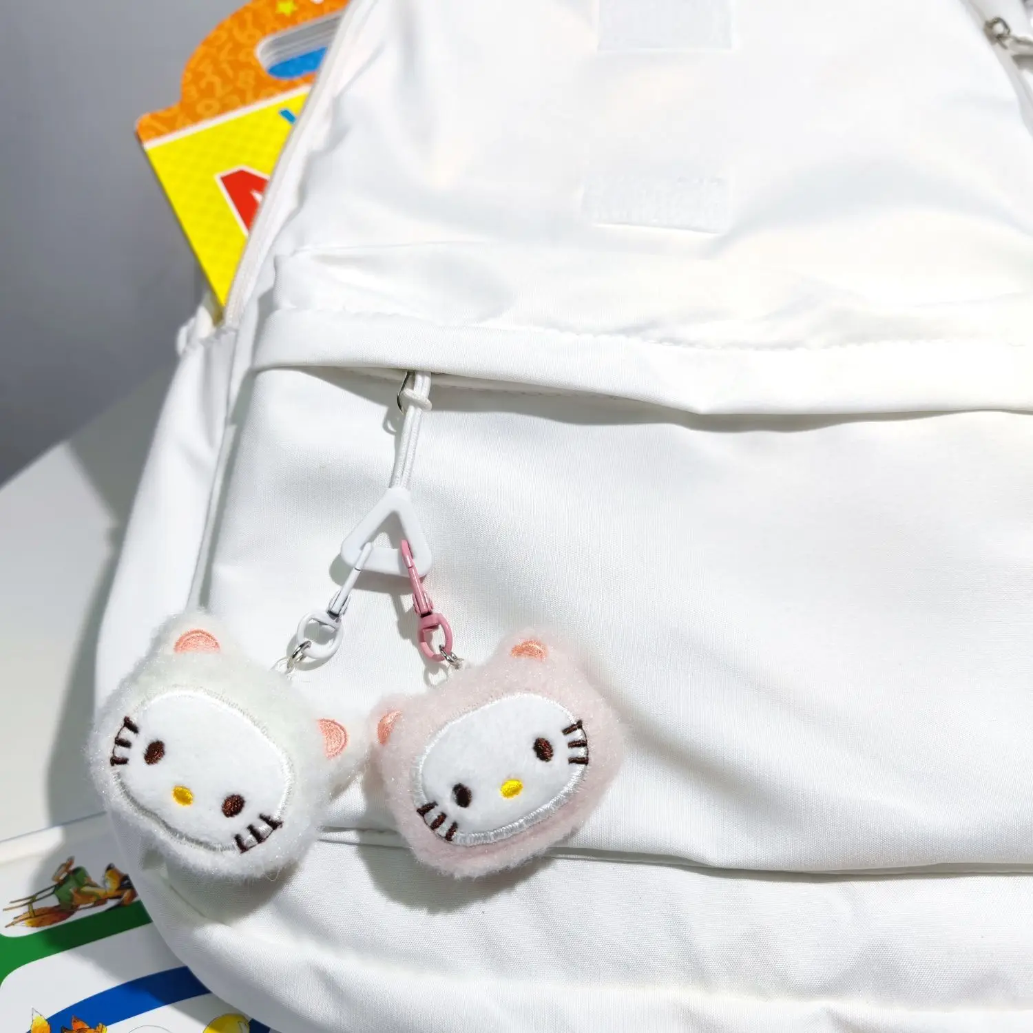 Sanrio hello kitty chaveiro de pelúcia bonito dos desenhos animados mochila pingente bordado boneca moda chave do carro para mulheres crianças brinquedos presentes