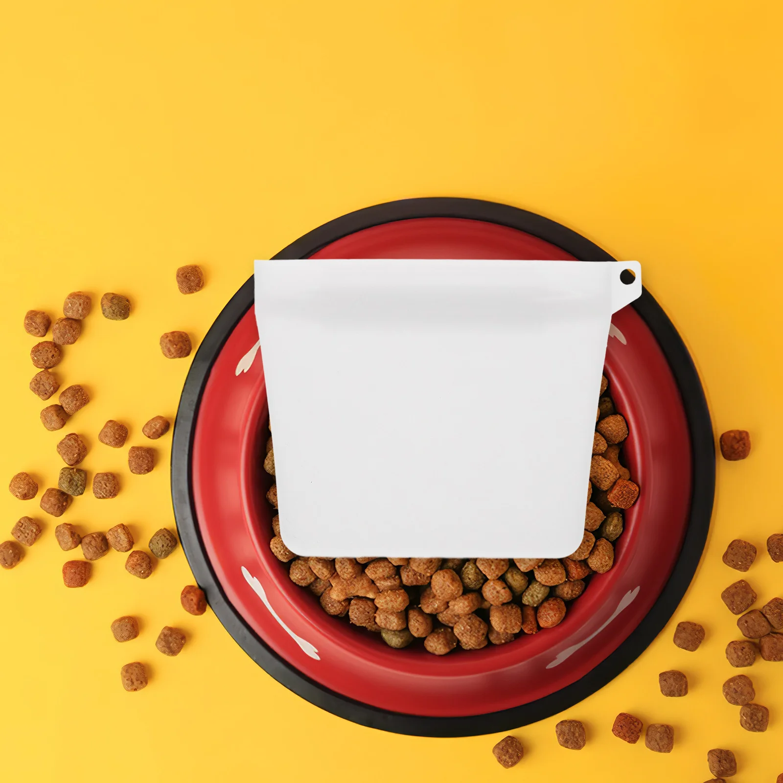 

Dog Treat Pouch Bag Silicone Waterproof Self-Sealing Closure For Pet Training Outdoor Walking Portable Side Hole Design Easy