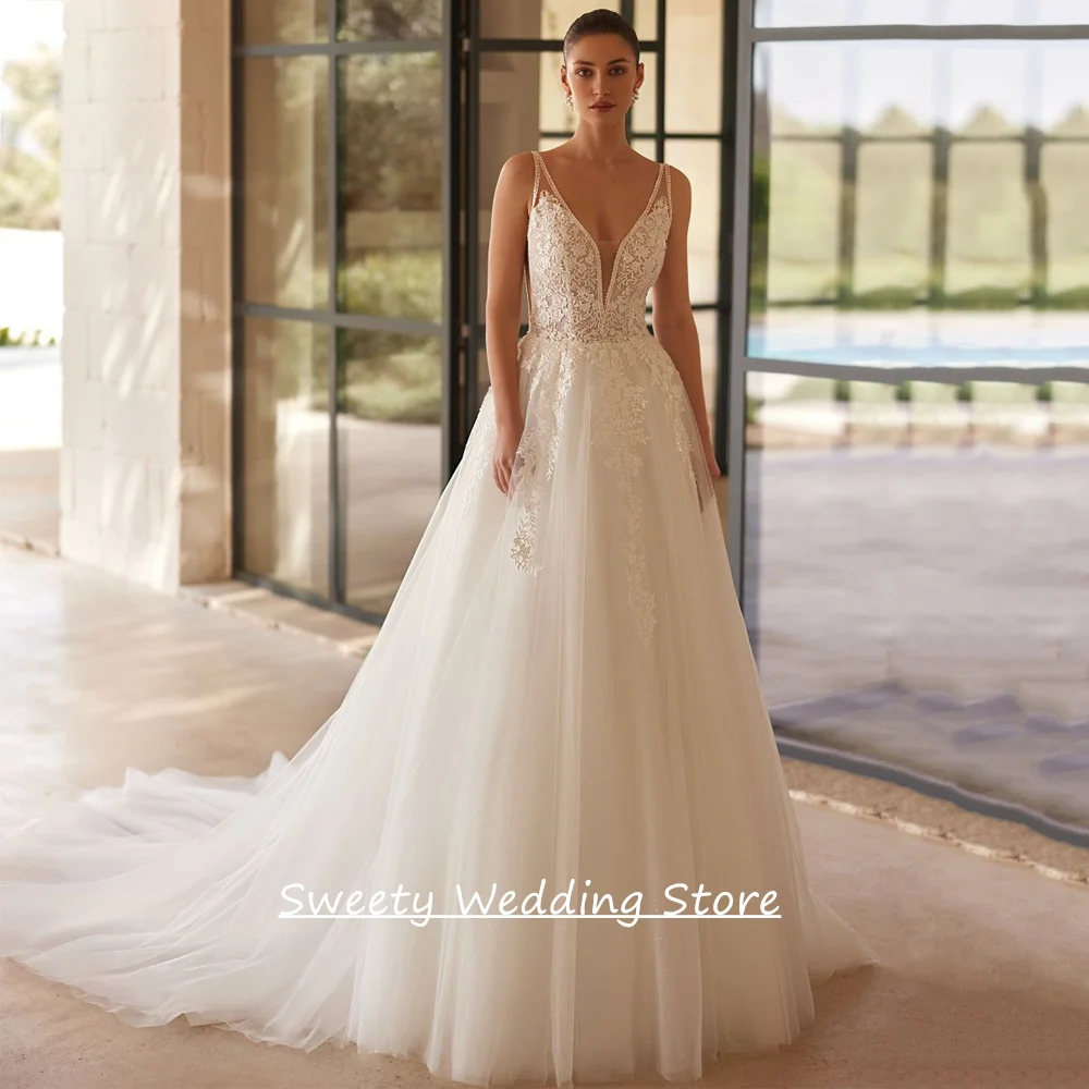 

Customized V Neck Wedding Dress Sleeveless See Through Lace Applique Backless Sweep Train Bridal Gown Bride Dresses