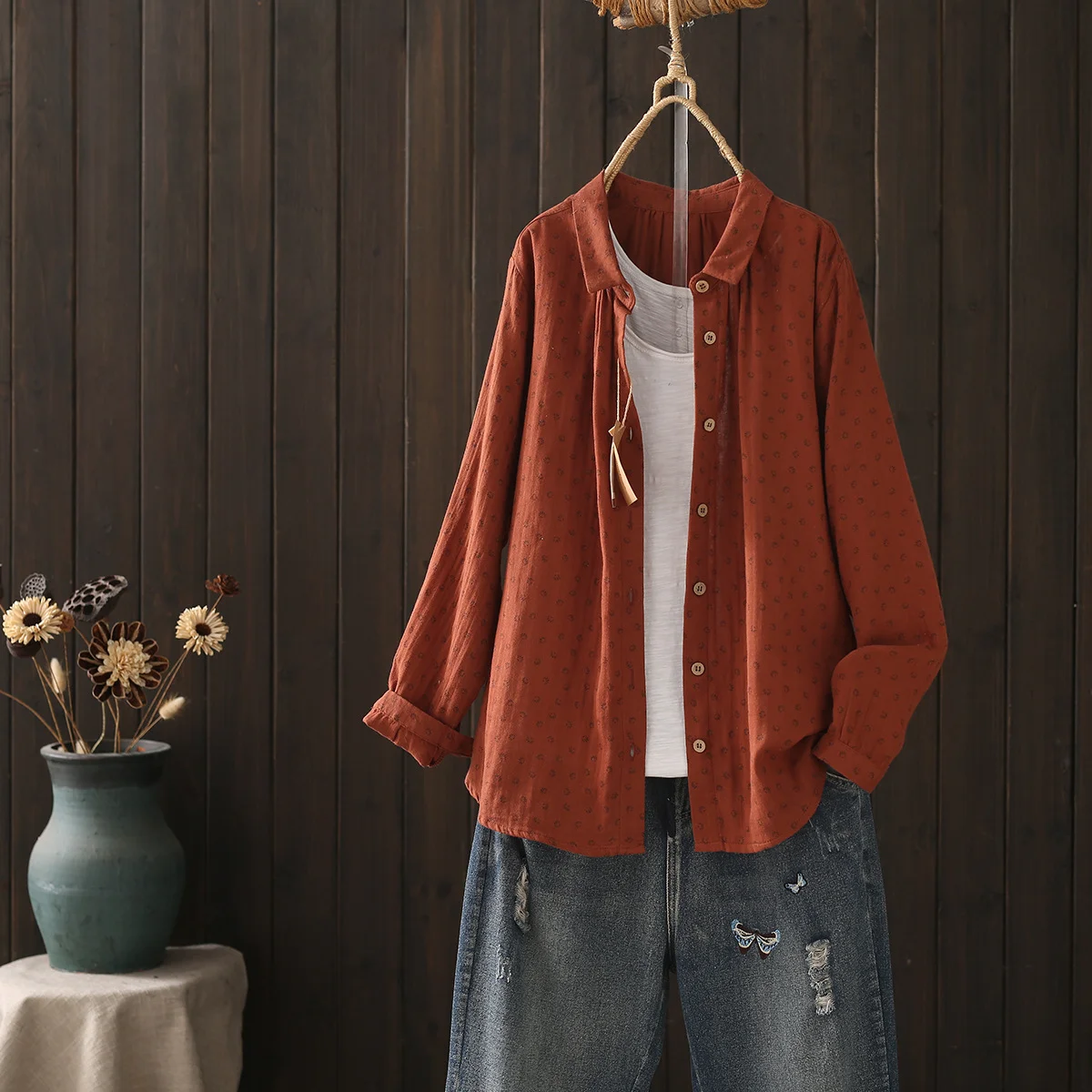 

Женская одежда среднего возраста, 100% хлопчатобумажная пряжа, синие, розовые, кофейно-белые рубашки с принтом и блузки, осенние рубашки большого размера в деревенском стиле