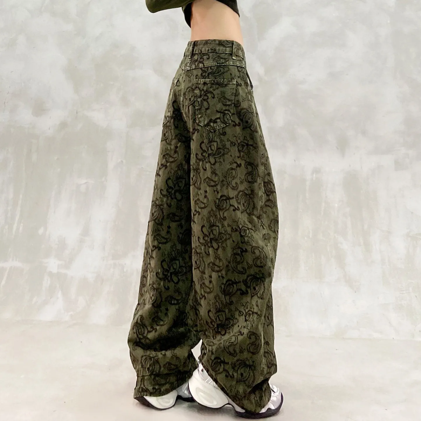 Womens Washed Jacquard Wide Leg Jeans High Waist Textured Denim Pants Relaxed Straight Silhouette for Everyday Fall Dressing