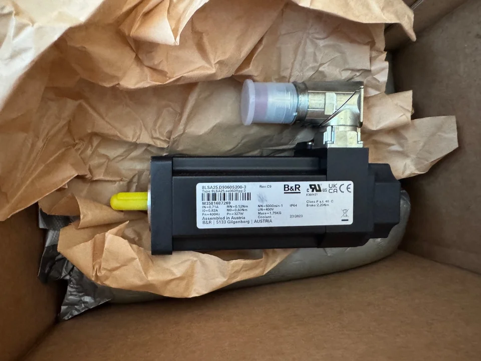 New Original Ready Stock 8LSA25.D9060S2-00-3 Industrial Automation PAC Dedicated PLC Programming Controller