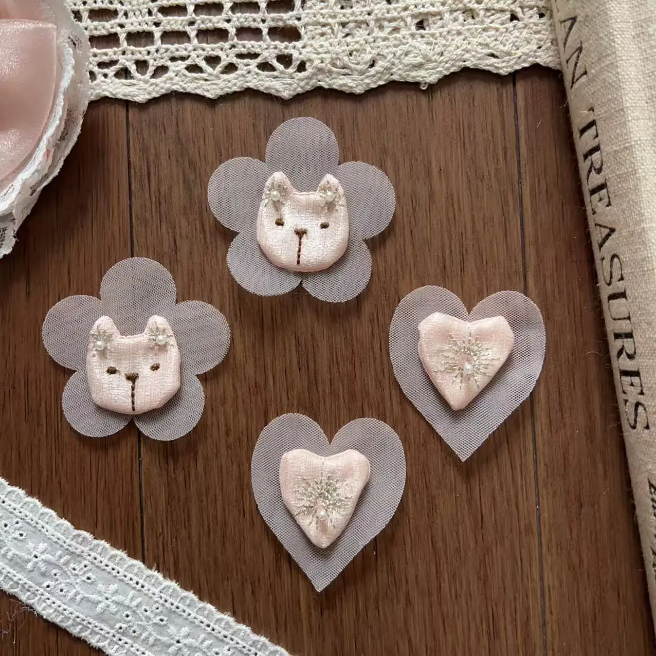 Premium Sweet Fabric Patch Decorative Brooch Pin for Hair Shoes Socks Bag Phone Case Clothing Embellishment