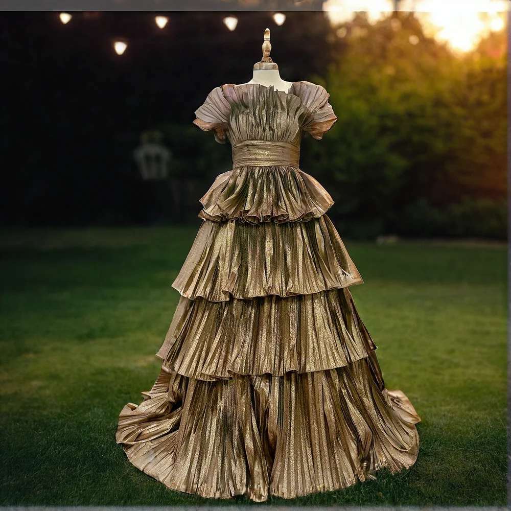 Exquisite Golden Tiered Pleat Strapless Evening Dresses Sweep Train Sleeveless Luxury Gowns Formal Occasion Elegant Women Dress