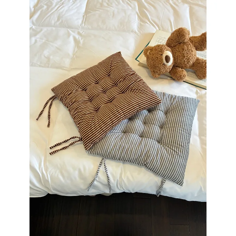 Striped Thick Seat Cushion Office Seat Cushion Winter Buttocks Cushion, Soft Tatami Mat, and Futon