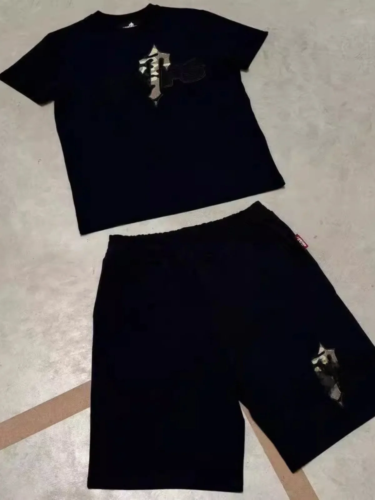 

Комплект повседневной спортивной одежды с принтом NOFS Letter, свободные шорты и футболка в стиле Y2K, хип-хоп, из полиэфирного волокна, летний наряд для подростков