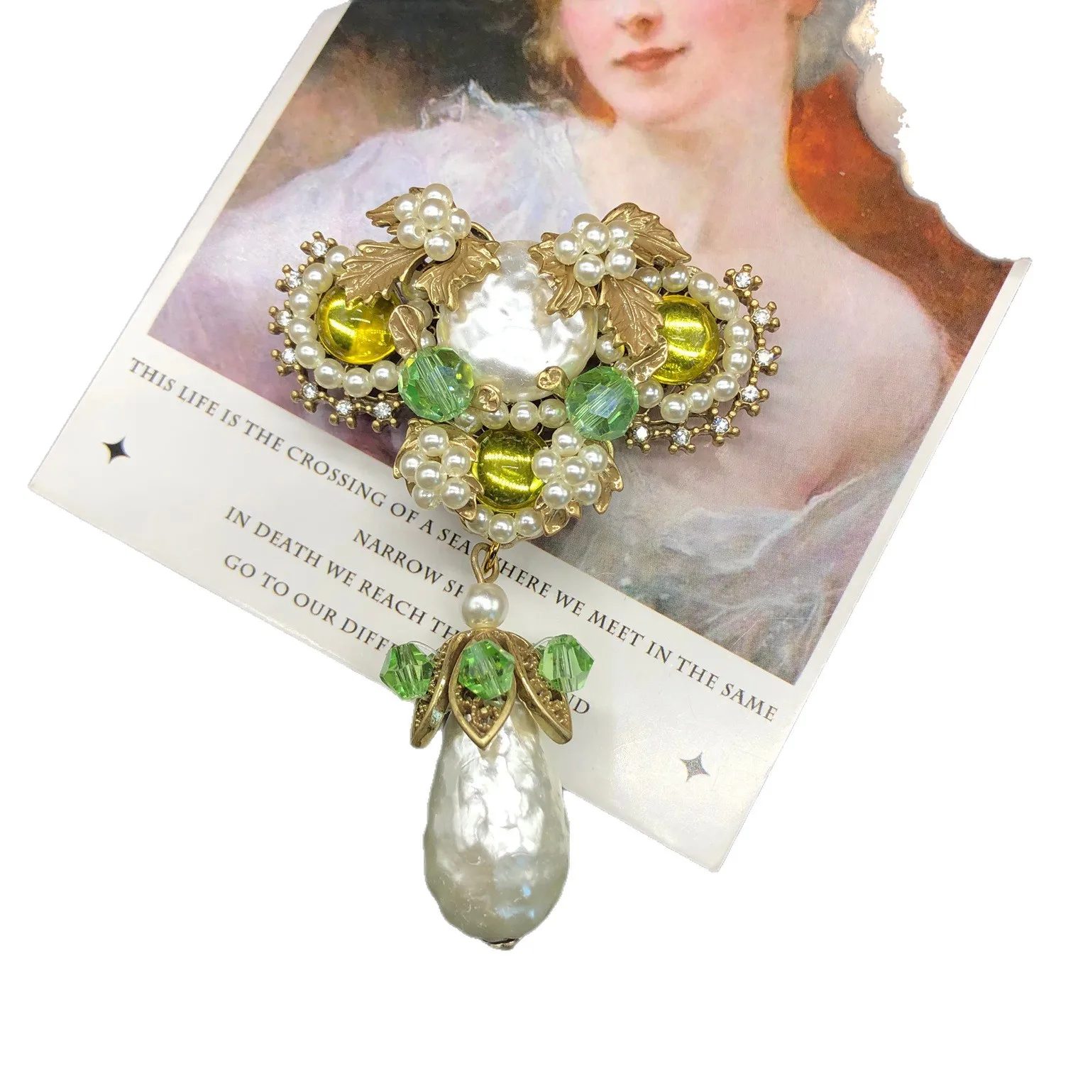 

Heavy Industry Handwoven Pearl Brooch Pin Sweet Retro Style Versatile Pendant Jewelry Gift for Women