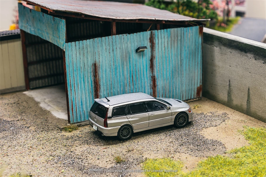 1:64 Lancer Evolution Wagon EVO Travel version, alloy die-cast miniature static car fashion play model, adult collection pieces.