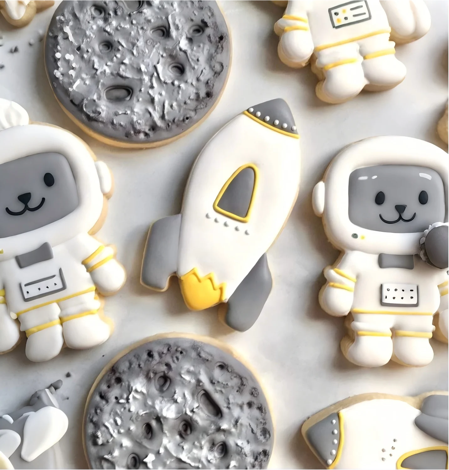 6PCS Space Astronaut Cookie Cutter Set Food Grade Stainless Steel Smooth Edge Molds for Fondant Fruit Biscuit Home DIY Baking