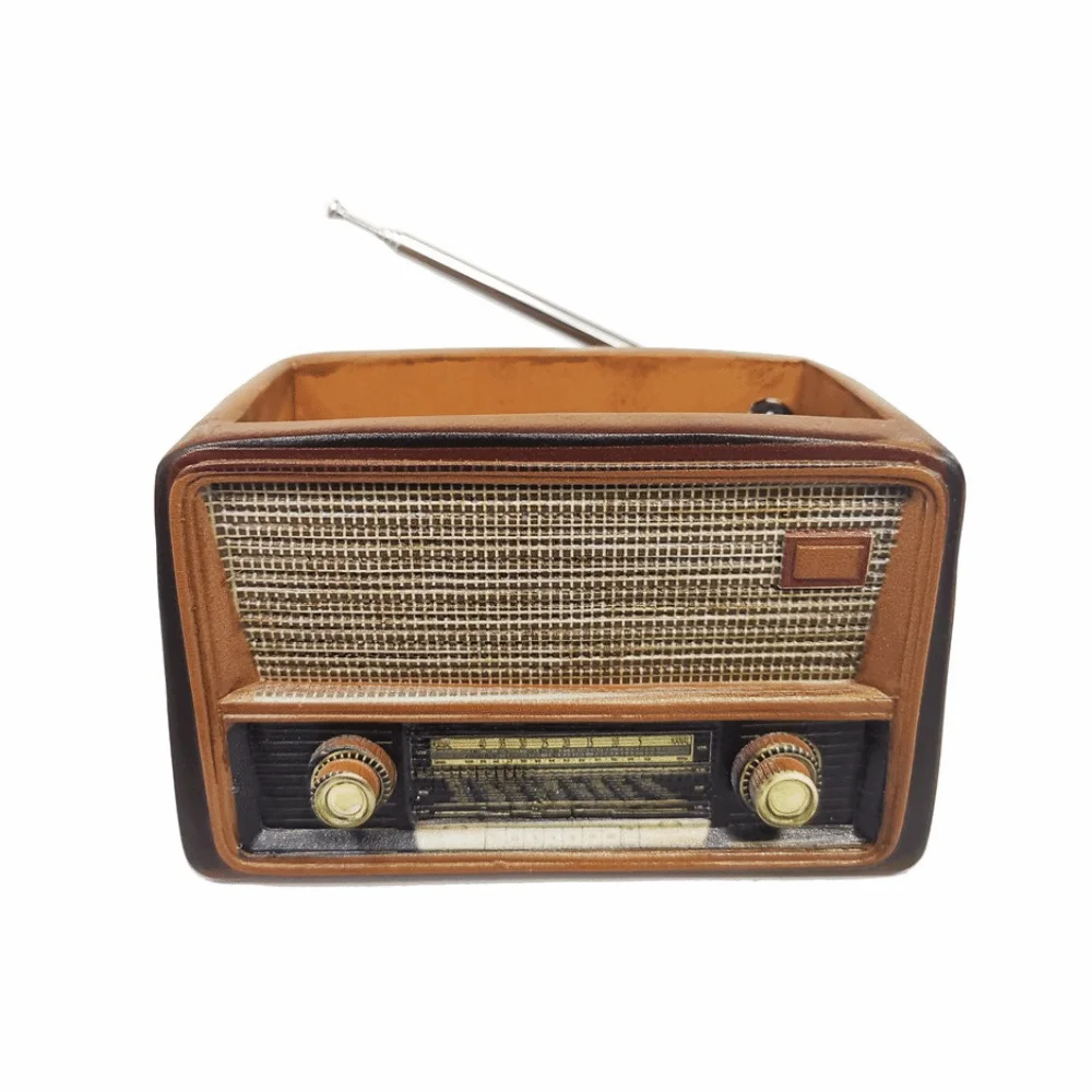 Retro Radio Shaped Flowerpot Creative Resin Succulent Flower Pot Plant Container with Antenna Vintage Radio Planter