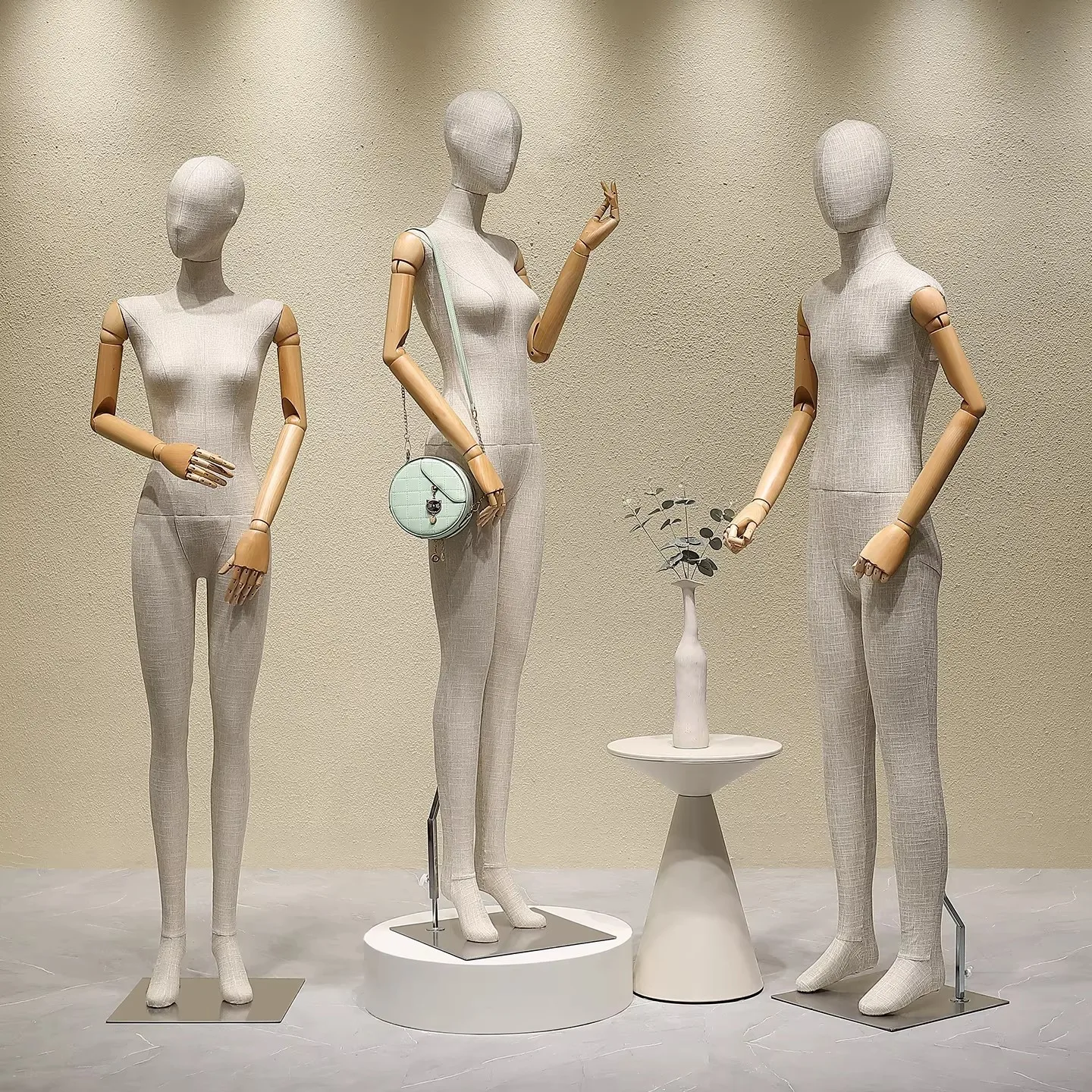 High-end bamboo hemp model props clothing store window half-body like a real-life table men's and women's model