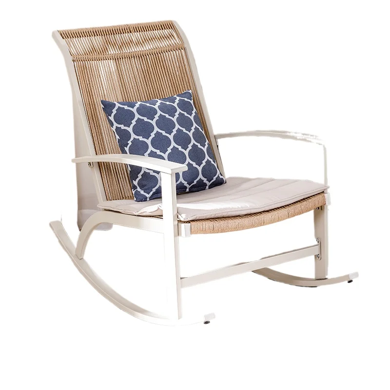 

Кресло из ротанга, один балкон, кресло для отдыха, диван во дворе, кресло-качалка для отдыха и сна на открытом воздухе