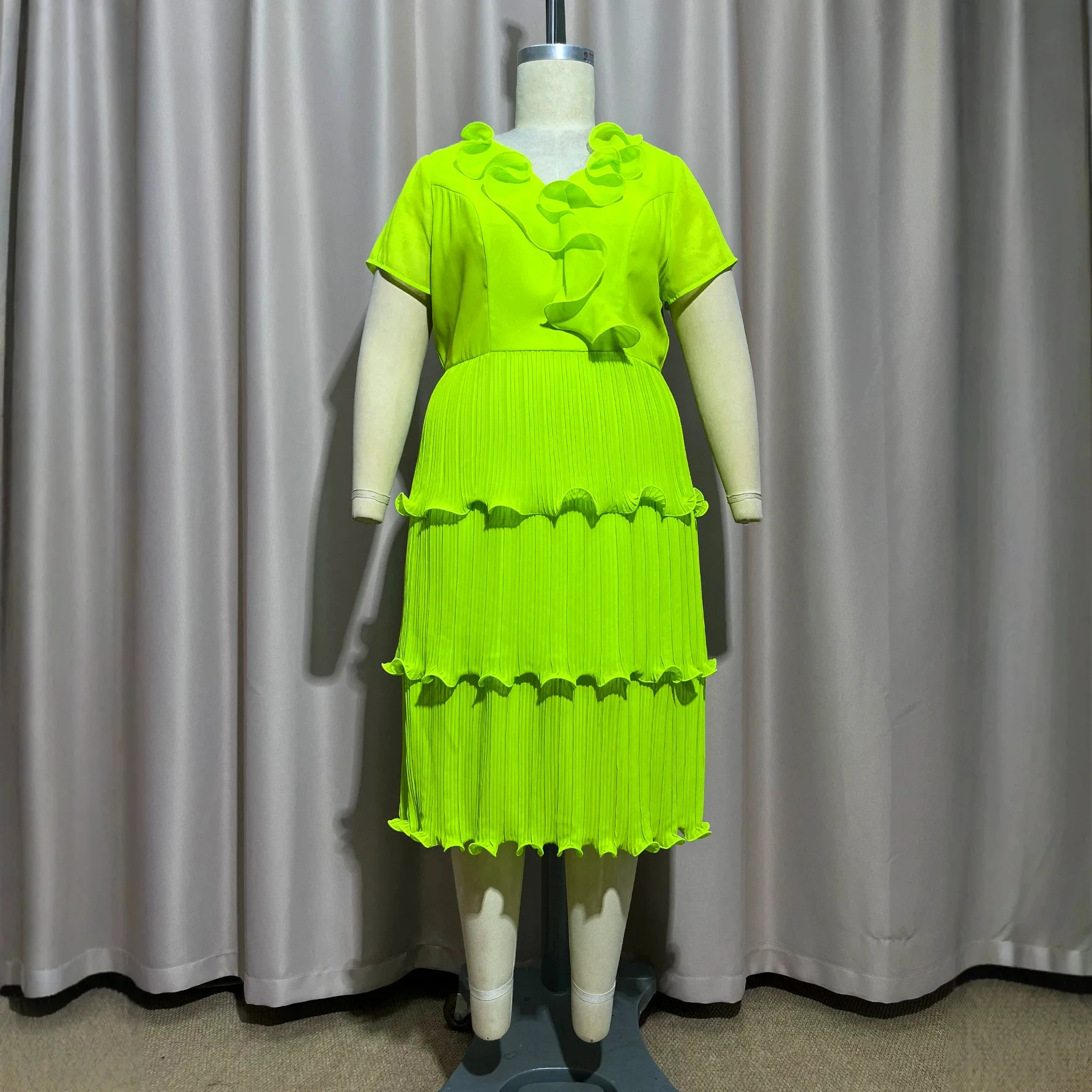 Plus. Size. New Women's V-neck Rule 124; Rule 124; Clothes, Short-sleeved Pleated Cake Clothes, Party Evening Clothes