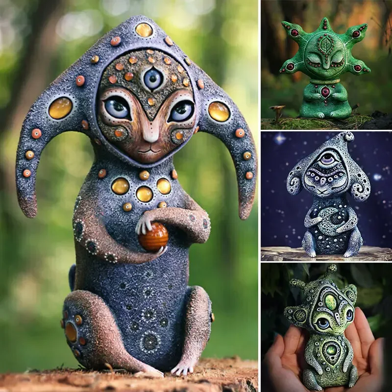 

Three Eye Cartoon Alien Resin Statue Desktop Decoration Abstract Alien Sculpture Ornaments Handicrafts Home Decor Creative Gift