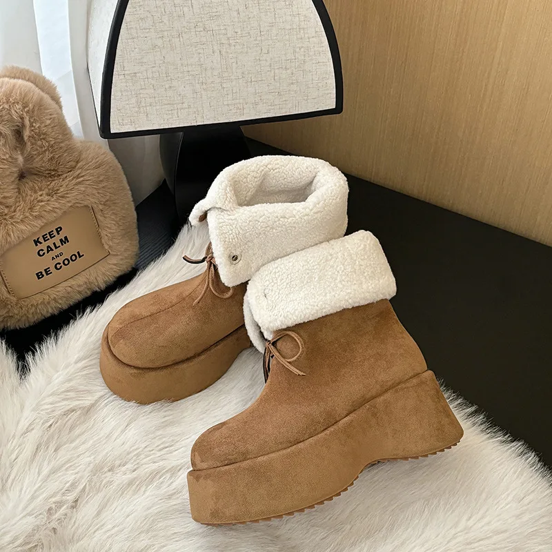

Arden Furtado 2024 Winter Suede Platform Snow boots Round toe Metal buttons Thickened wool High-heeled Flat bottom Short boots