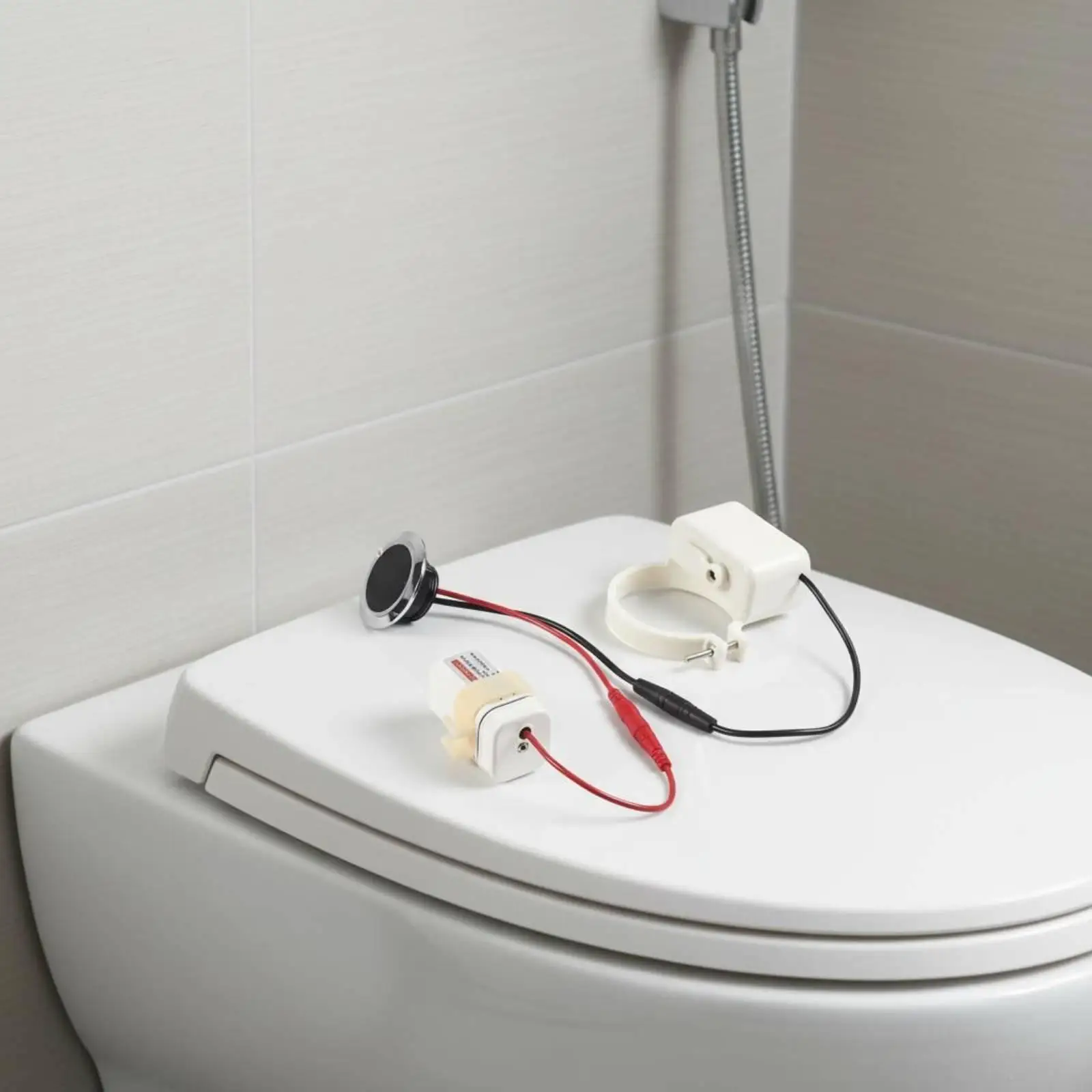 Automatic Flush Sensor Motion Detection Toilet Flusher Smart Washroom Hardware Kit for Modern Home Bathroom and Public Toilet