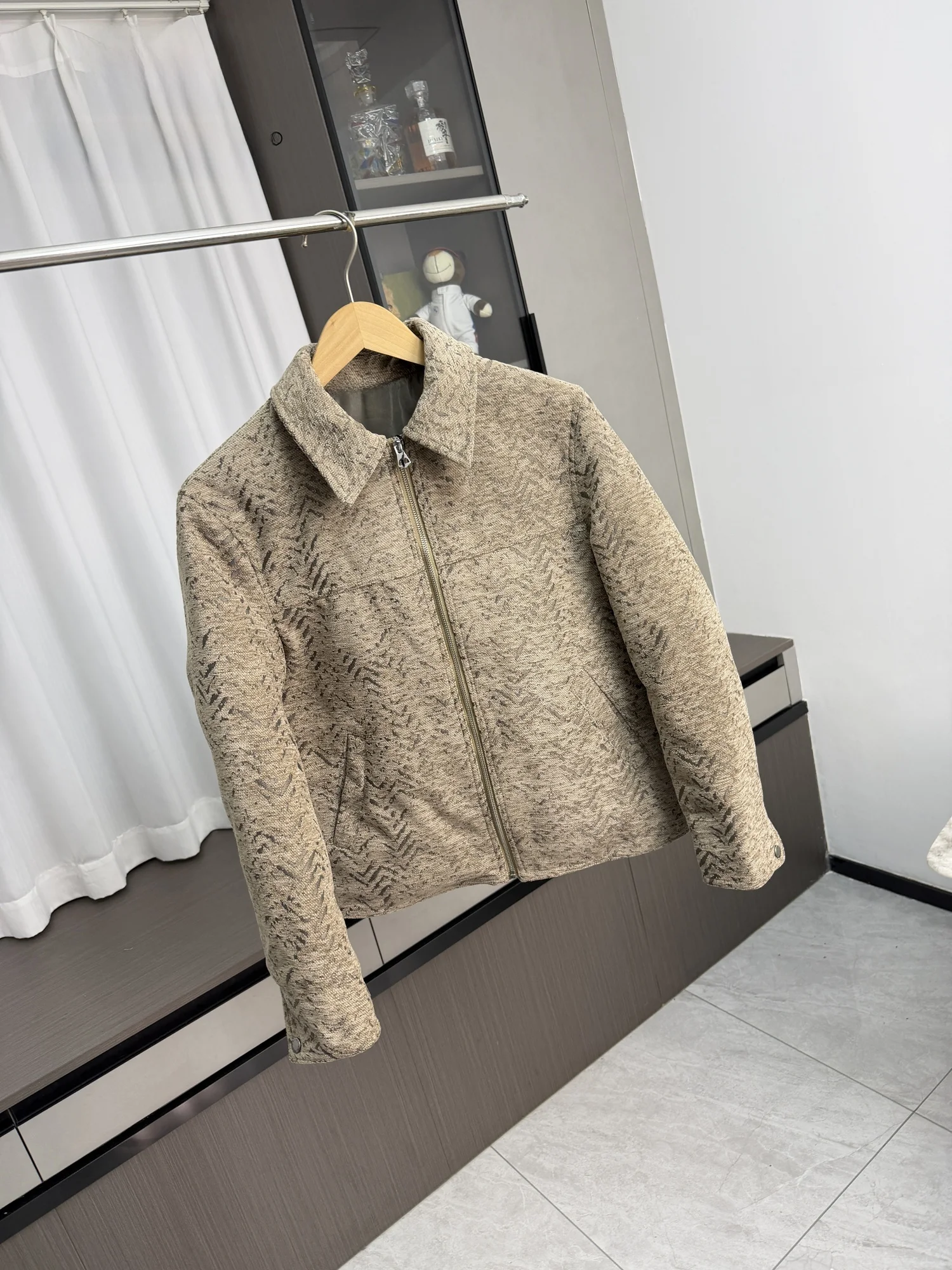 

Men's Faion Urban Sle Jaet ODM Cany Single Emed Texture Thi Windproof Loose Casual Collar Coat for Autumn Winter