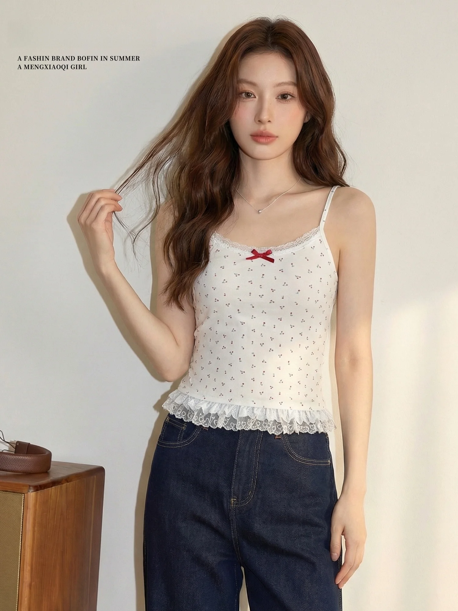 

Meng Xiaoqi Sweet Cherry Floral Lace Trim Csole Women's ort Base Layer Top Slimming Inner Wear U-Neline Spring 2026