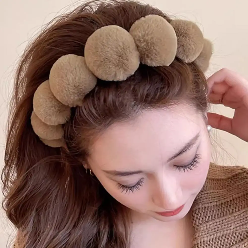 Diadema elástica antideslizante para mujer, accesorio para el cabello con bola de felpa, ajuste Regular, estilo Retro