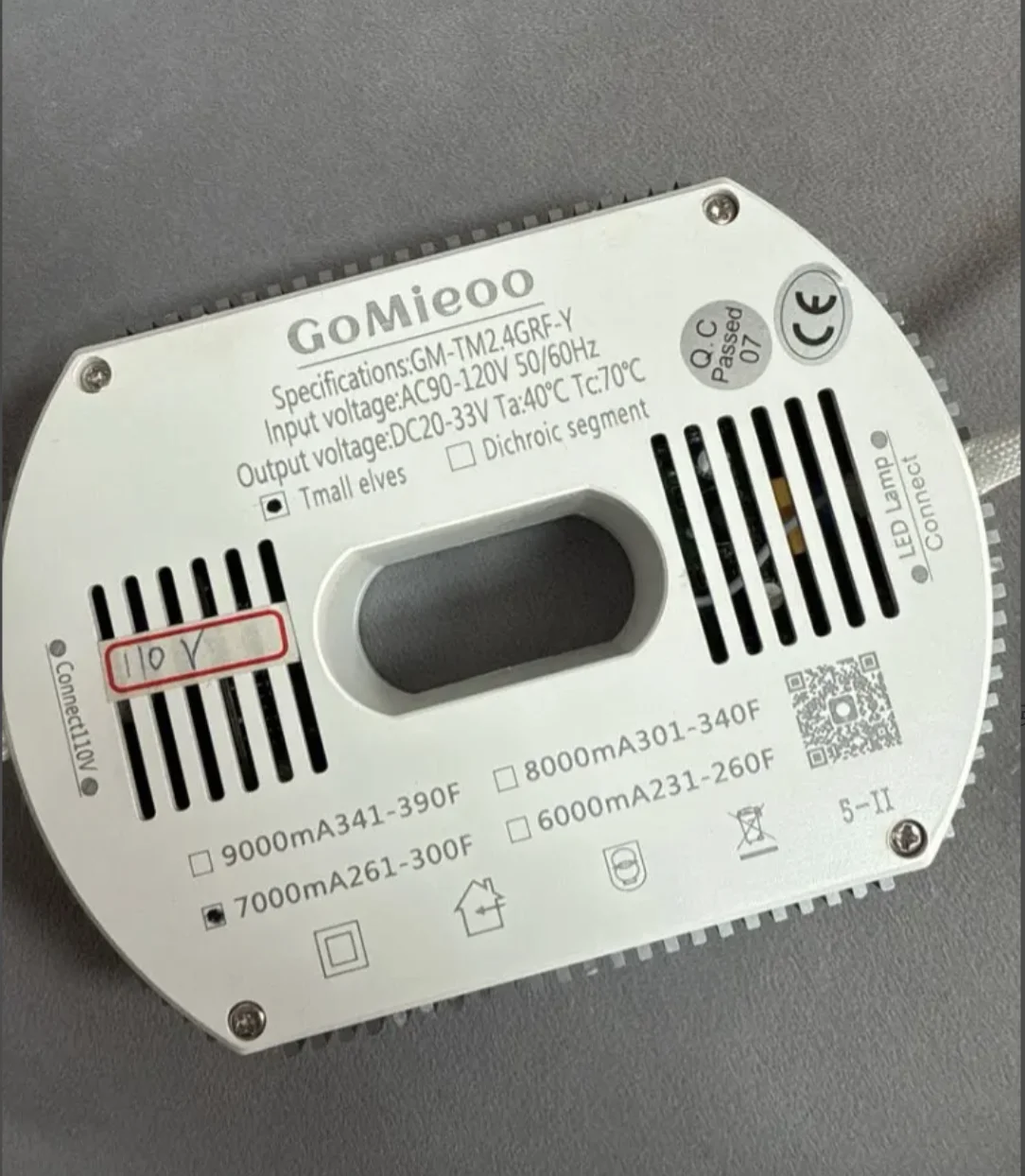 

Круглая светодиодная интеллектуальная мощность GM-TM2.4GRF-Y со светодиодной лентой 8C7Bx2, 22-30 В, 7000 мА, 110 В, приложение и дистанционная регулировка цветов, затемнение