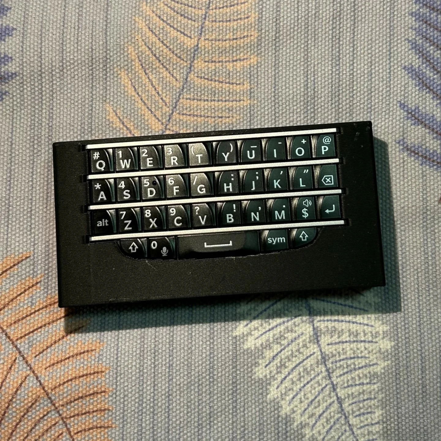Blackberykbd Q10 Mini Keyboard Customized Dual Mode Bluetooth Type-c Interface for Multiple Phone Models on-screen Keyboard DIY